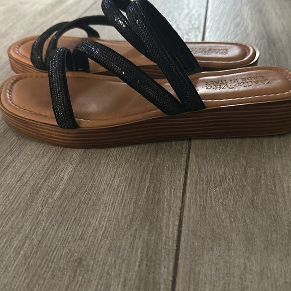 Bella Vita Women's Ona-Italy Sparkle Slide Flat Sandal - Picture 4 of 6